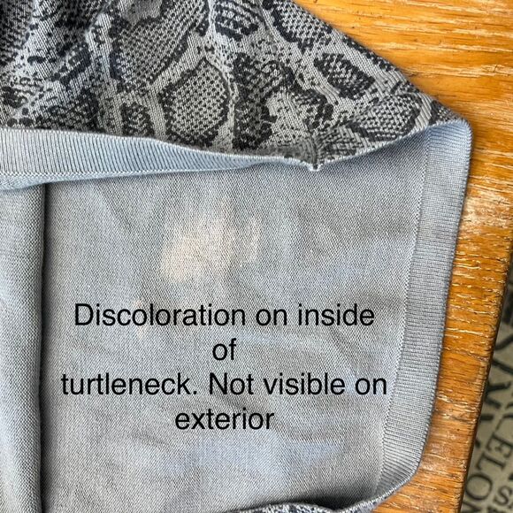 Obermeyer cotton blend gray animal print turtleneck tunic python sz S P2P 17-19" - Picture 7 of 8
